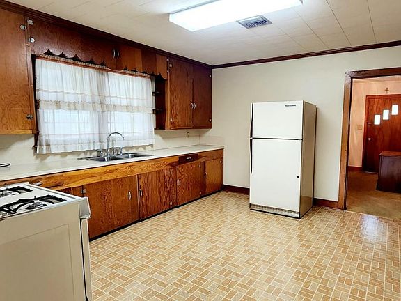 5th image of 1311 N Main St