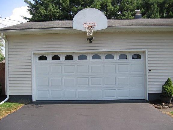5th image of 30 Lyons Dr
