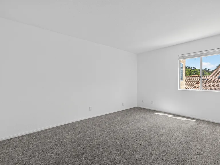 13887 Carriage Rd — Photo 40