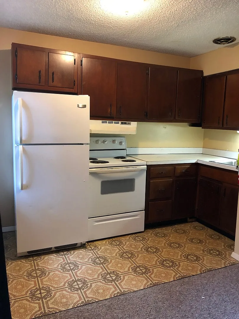 Classic 1 Bedroom Apartment in Atherton House — Photo 3