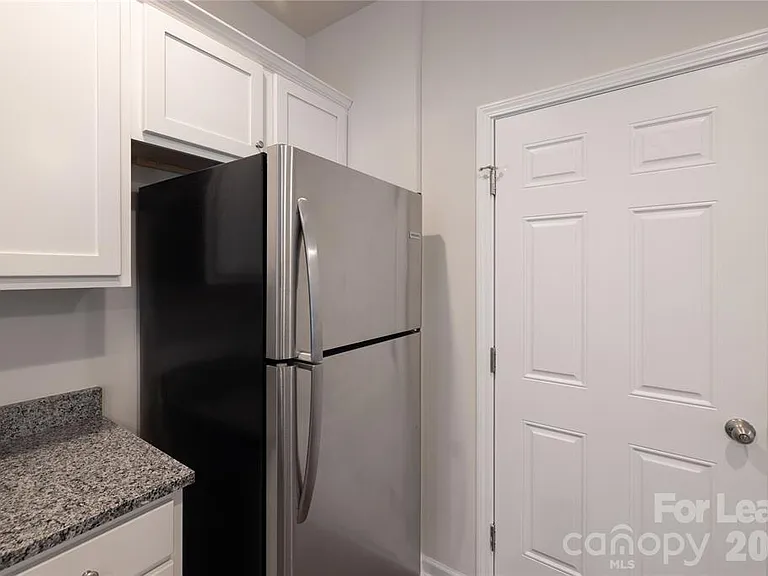 1419 Amhurst St — Photo 21