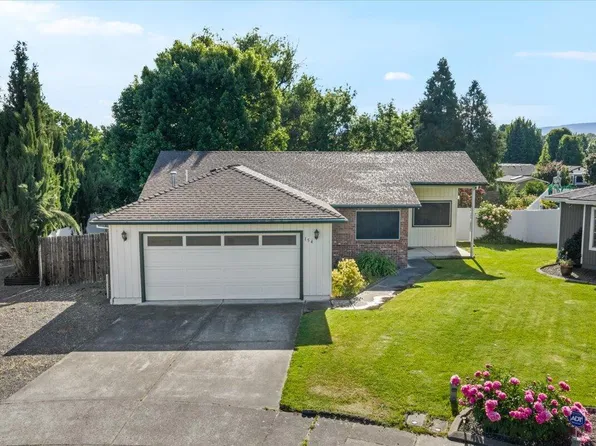 154 Silverwood Ct, Central Pt, OR 97502