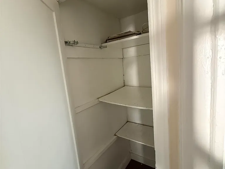 42 Montrose Ave #2 — Photo 7
