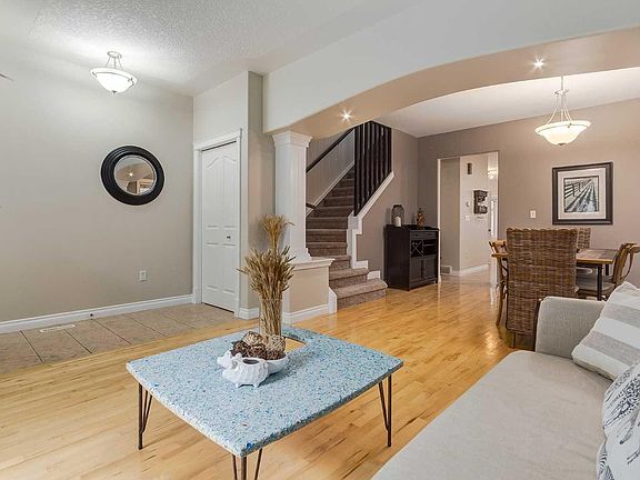 5th image of 310 8th Ave NE
