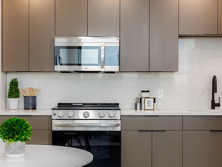 Liberty Tower Residences — Photo 44