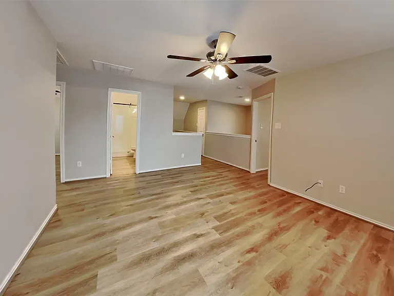 22076 Knights Cove Dr — Photo 23