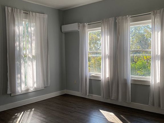4th image of 1318 Willow St #3