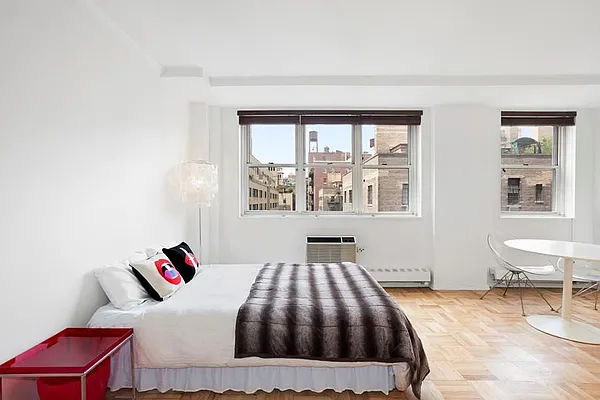 Sold by Riza Realty Corp | media 14