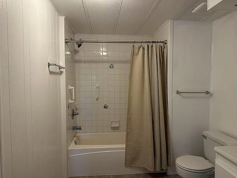 14860 Gibralter Rd — Photo 23