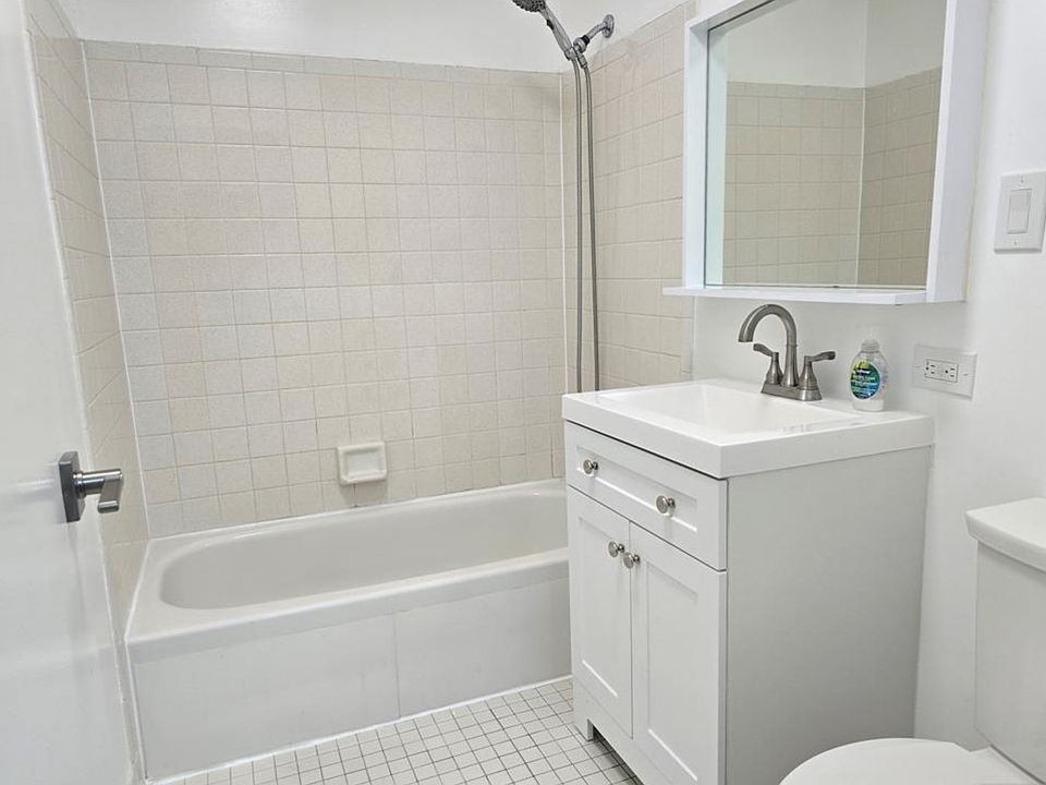 2nd image of 1111 River Rd APT C26
