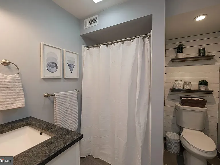 2640 Grandview Blvd — Photo 10