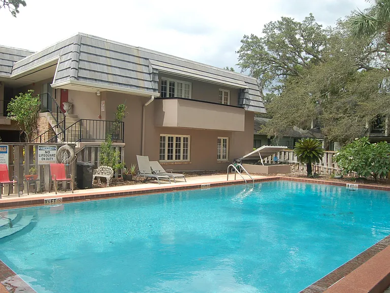 1920 Woodcrest Dr #13 — Photo 21
