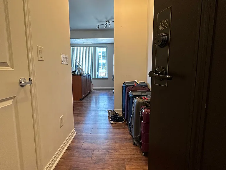 385 Prince Of Wales Dr #423 — Photo 6
