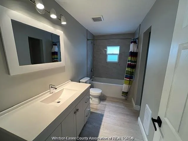 746 Dougall Ave #UPPER — Photo 7