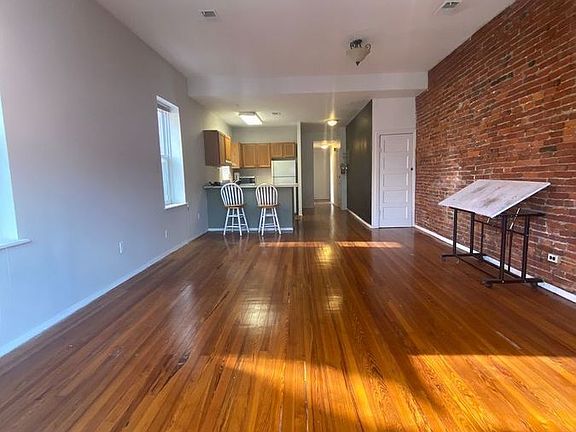 4th image of 316 South St Floor 3