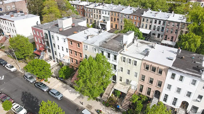 Rented by Brownstone Property Group | media 49