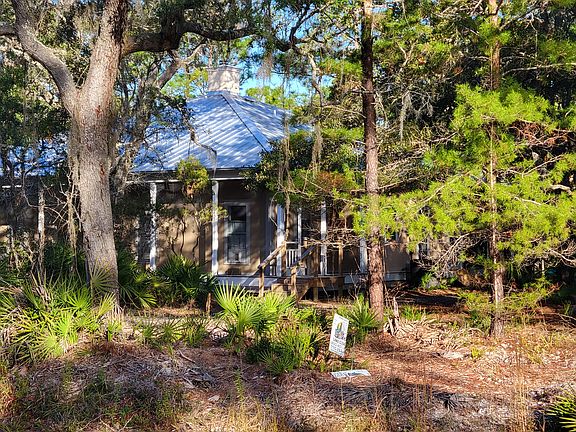 3rd image of 14 Ivy Ln