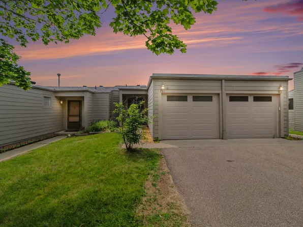 761 Skynob Dr, Ann Arbor, MI 48105