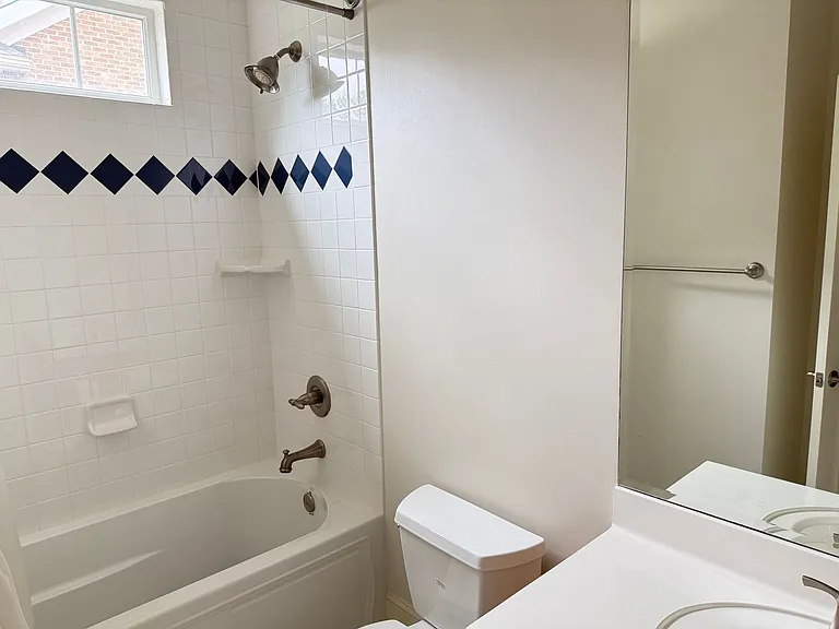 421 Spring St #103 — Photo 16