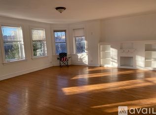 7427 S Chappel Ave #3A, Chicago, IL 60649