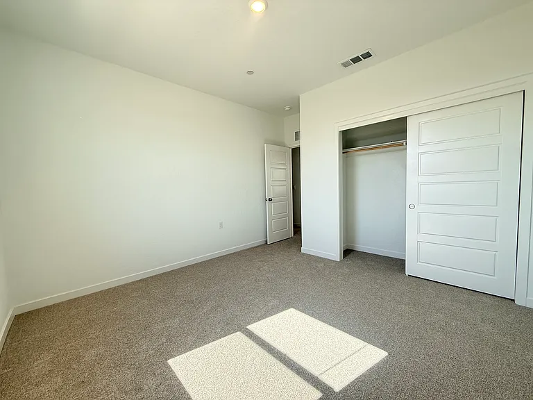2287 N Preuss Ave — Photo 18