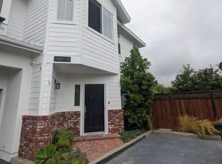 340 16th Pl #B, Costa Mesa, CA 92627