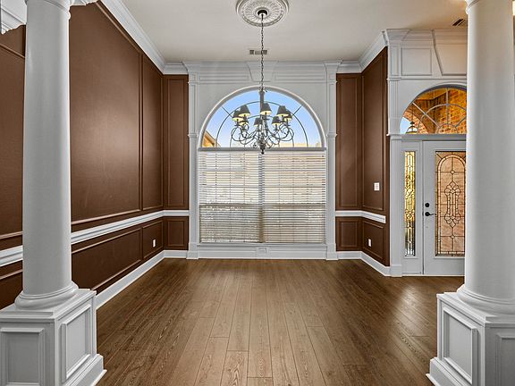 4th image of 9425 Westlake Cir