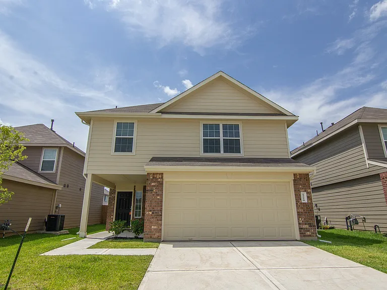 24218 Avogadro Dr — Photo 1