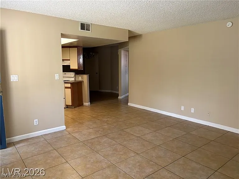 2080 Karen Ave #17 — Photo 6