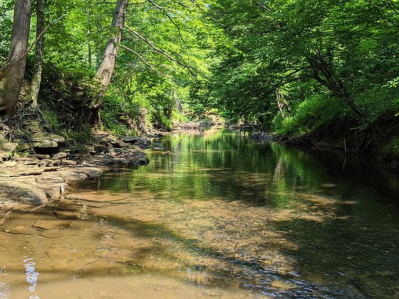 3rd image of 1824 Kingtown Rd