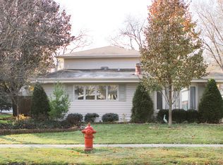 3901 Bluebird Ln, Rolling Meadows, IL 60008