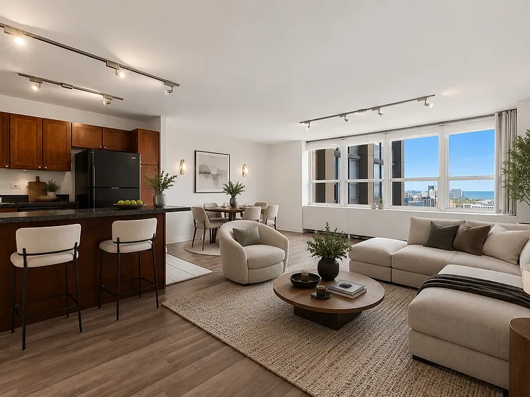655 W Irving Park Rd #4008 — Photo 2