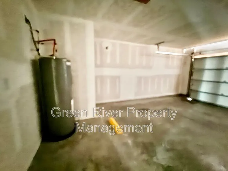 278 Pickett Dr — Photo 36