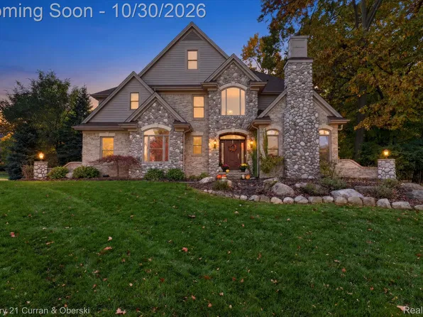 6307 Wildwood Ln, West Bloomfield, MI 48324