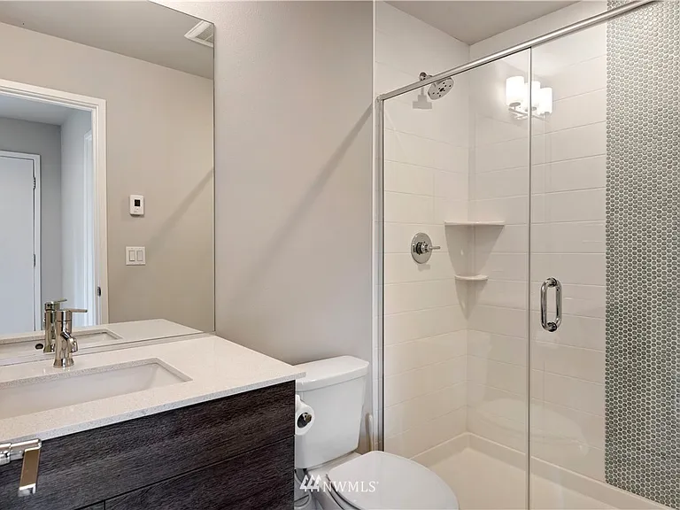 16372 NE 16th Ct — Photo 6
