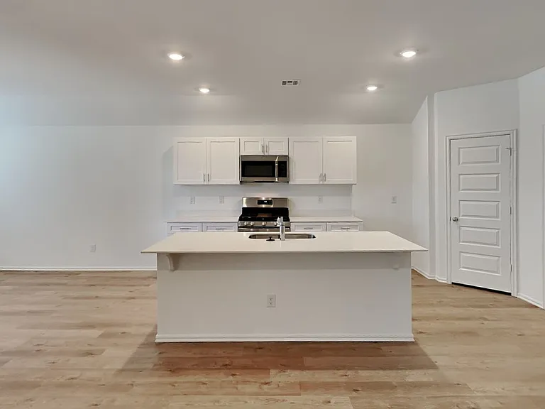 4000 Dutch Ln — Photo 5
