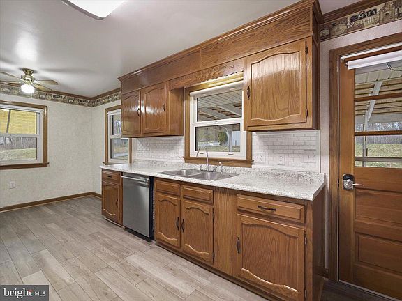 5th image of 8522 Neck Rd