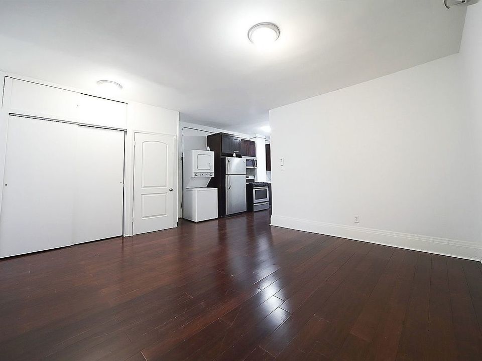 1st image of 301 W 20th St #3C2