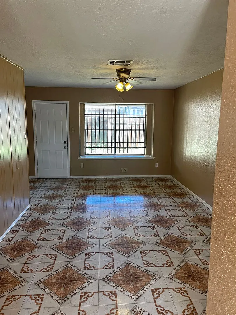 3 Bedroom home available in Southwest Houston — Photo 3