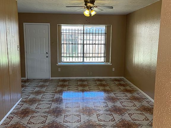 3rd image of 4751 E Ridgecreek Dr