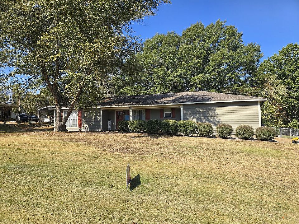 1st image of 315 Hickory Ln