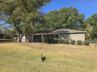 315 Hickory Ln, Batesville, MS 38606