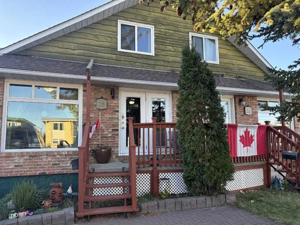 6013 E Trollinger St NE, Calgary, AB T2K 3W5