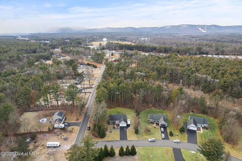 3rd image of 64 Ella Drive