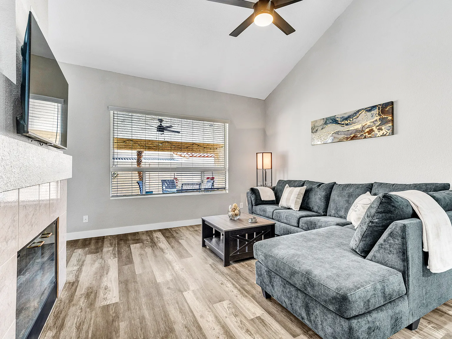 3 bed, $5,500 — Photo 2