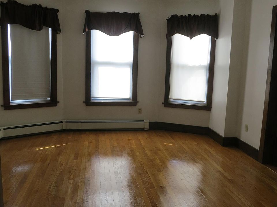1st image of 411 Furnace Brook Pkwy Floor 1