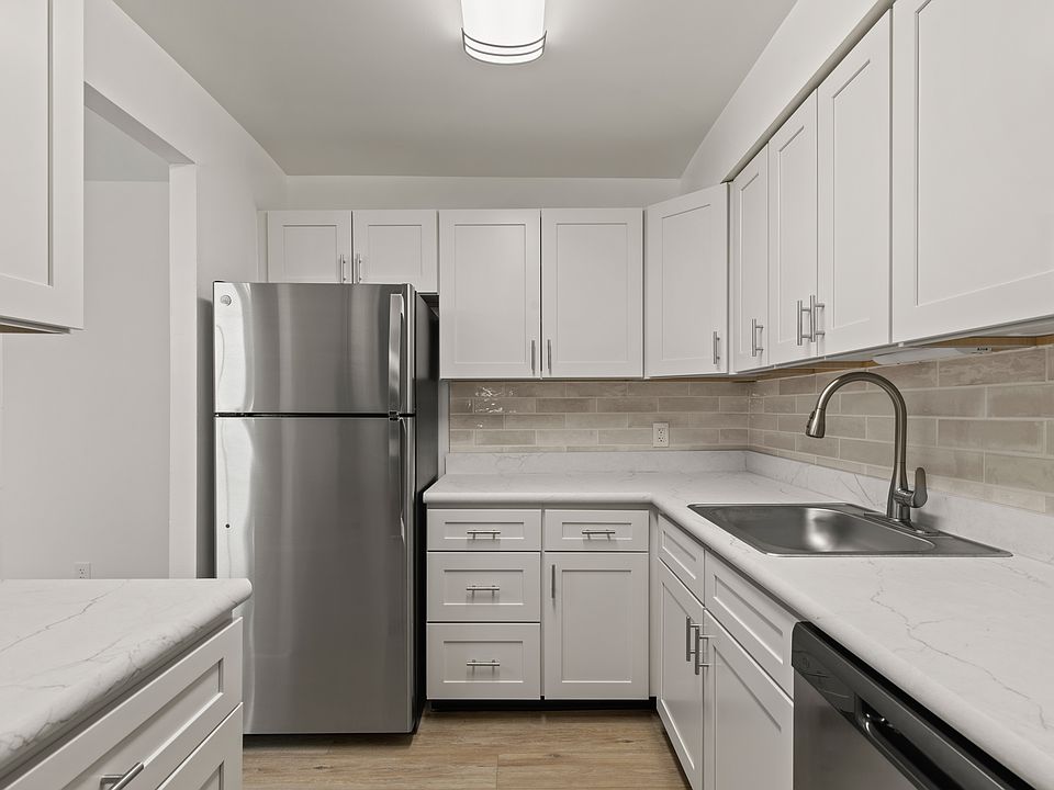Prestige Kitchen Style (shown here in a 2-bedroom floor plan)