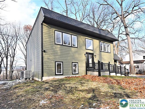 3rd image of 501 Skyline Dr