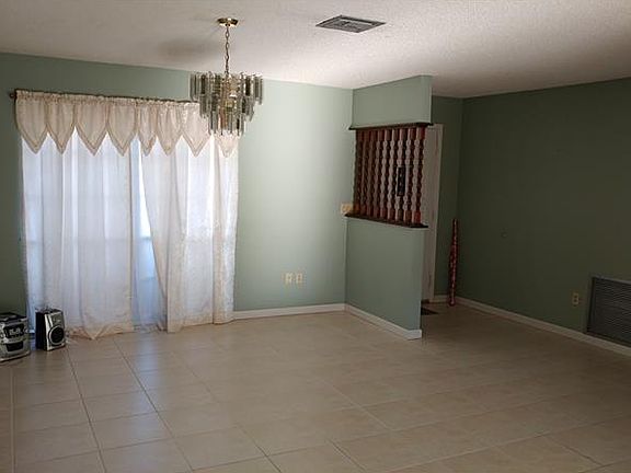 2nd image of 1141 E Normandy Blvd