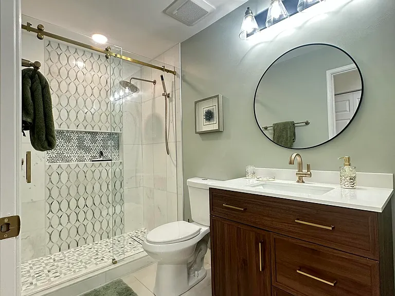 630 Sapodilla Ave #110 — Photo 13
